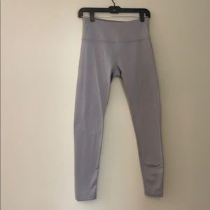 Athletic comfy leggings very/undertone of purple
